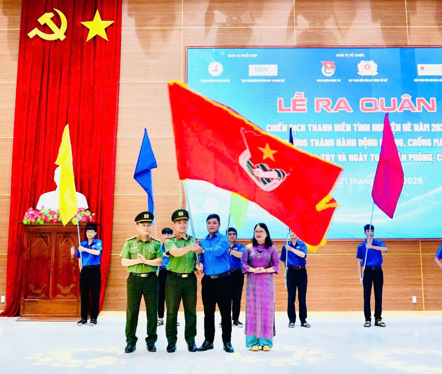 THANH NIÊN CÔNG AN THÀNH PHỐ HUẾ TỔ CHỨC LỄ RA QUÂN CHIẾN DỊCH THANH NIÊN TÌNH NGUYỆN HÈ NĂM 2026