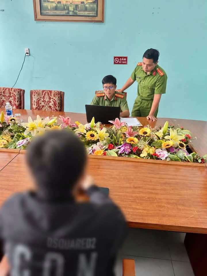XỬ PHẠT NAM THANH NIÊN ĐĂNG CLIP KÍCH ĐỘNG BẠO LỰC ĐỂ CÂU 