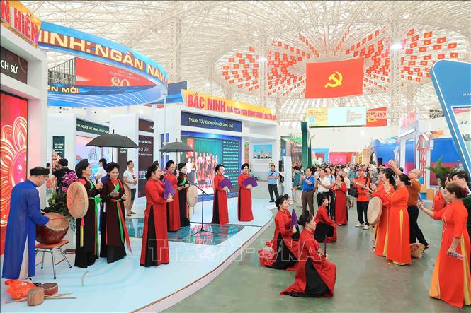 Nâng cao văn hóa tại triển lãm: Khi 