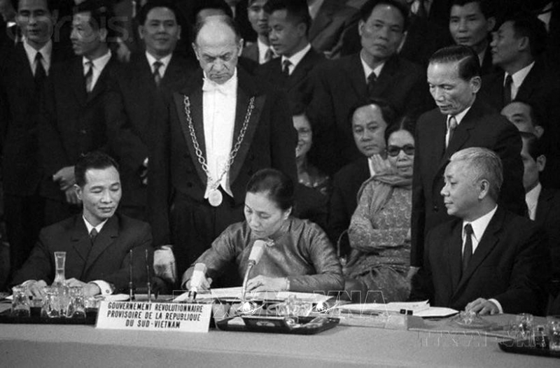 Anh hùng Lao động - nguyên Phó Chủ tịch nước Nguyễn Thị Bình: Trăm năm có một, tạc tượng lòng dân