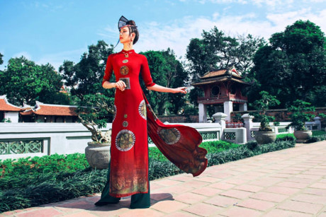 Mặc áo dài được đi xích lô miễn phí tại Huế