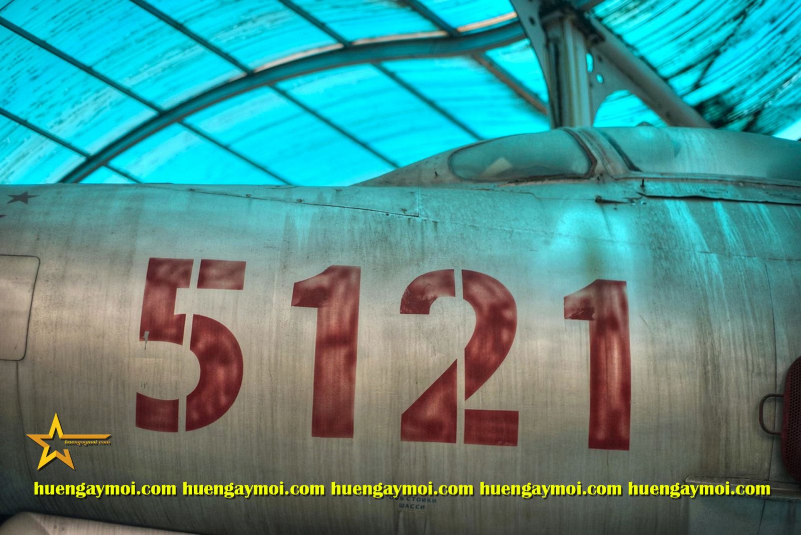 MÁY BAY MiG-21SỐ HIỆU 5121 – CHIẾN CÔNG PHI THƯỜNG