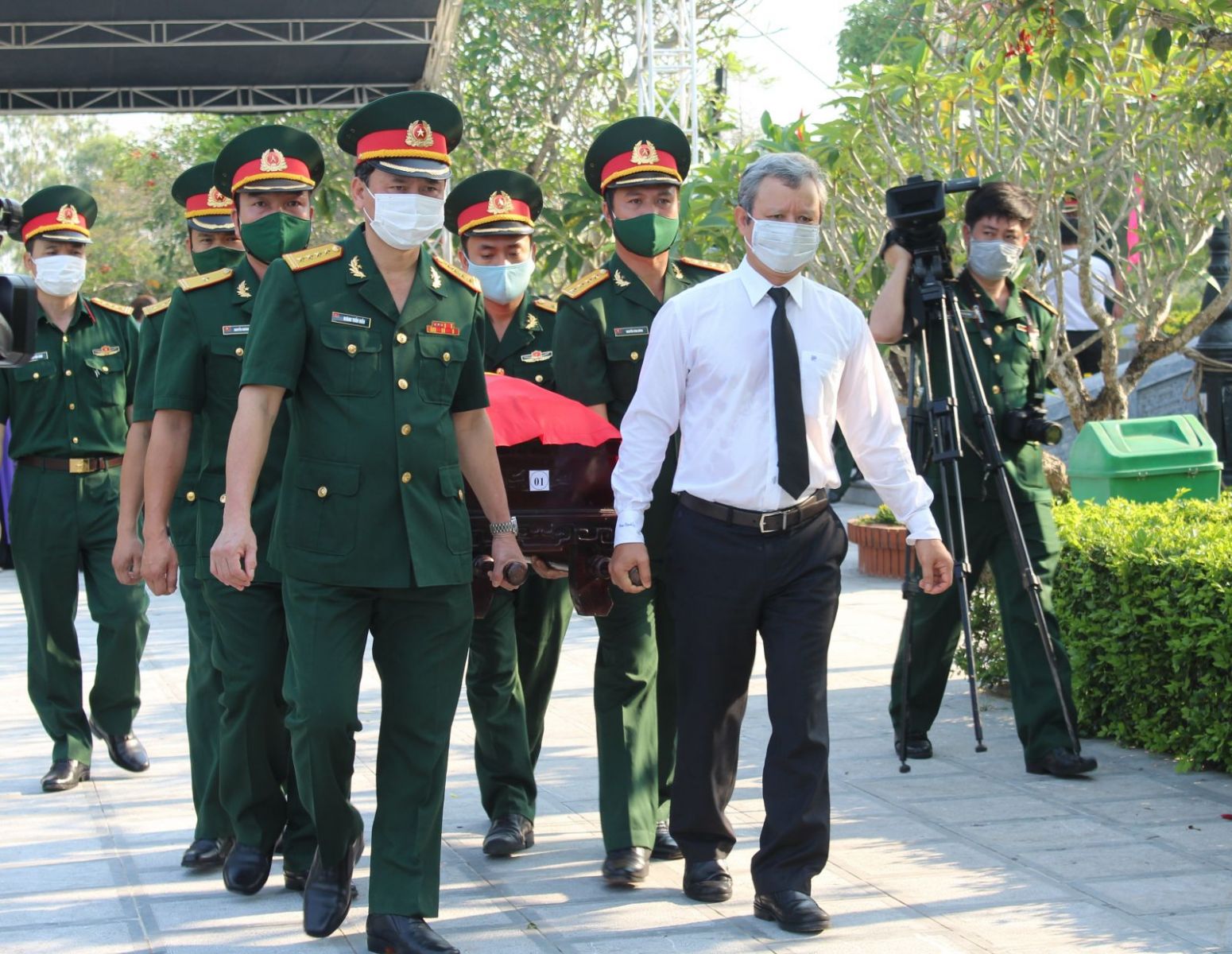 TRUY ĐIỆU VÀ AN TÁNG 15 HÀI CỐT LIỆT SĨ QUÂN TÌNH NGUYỆN VÀ CHUYÊN GIA VIỆT NAM HI SINH TẠI LÀO