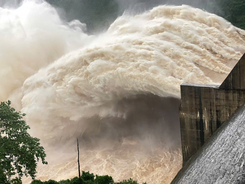 THỦY ĐIỆN TRƯỚC NHỮNG ĐỊNH KIẾN VỀ LŨ LỤT MIỀN TRUNG