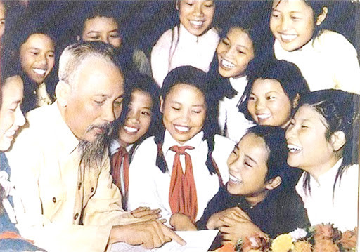 KHÔNG THỂ XUYÊN TẠC VỀ BÁC