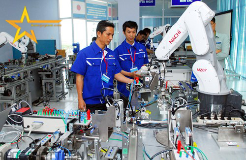BBC LẠI XUYÊN TẠC SỰ THẬT VỀ CÔNG NHÂN VIỆT NAM
