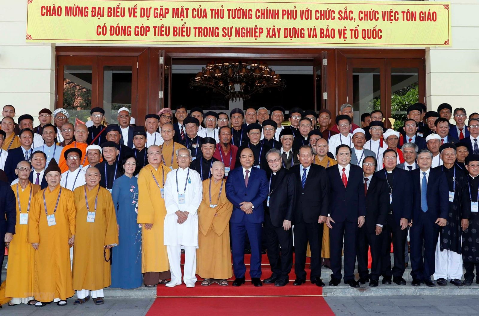 ĐI TÌM THUỐC GIẢI CHO “CƠN MÊ SẢNG” VỀ TÔN GIÁO