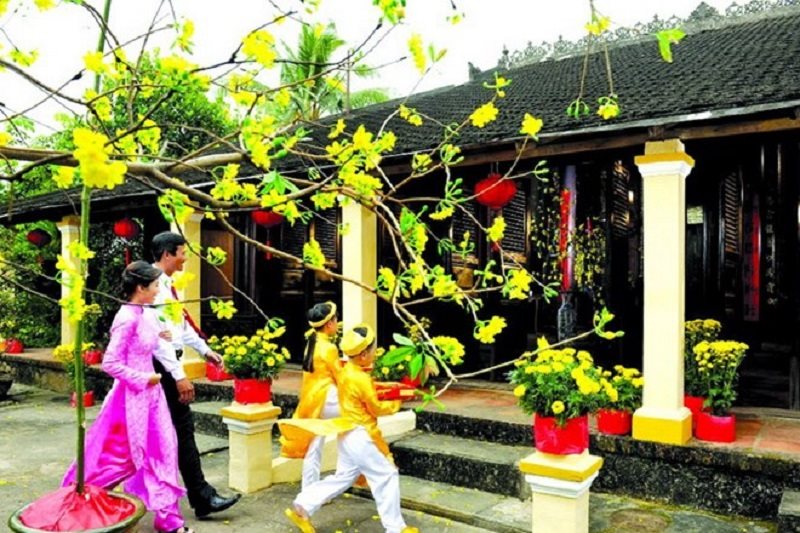 TỪ NỀN TẢNG TRUYỀN THỐNG ĐẾN MỘT NỀN CÔNG NGHIỆP VĂN HÓA 
