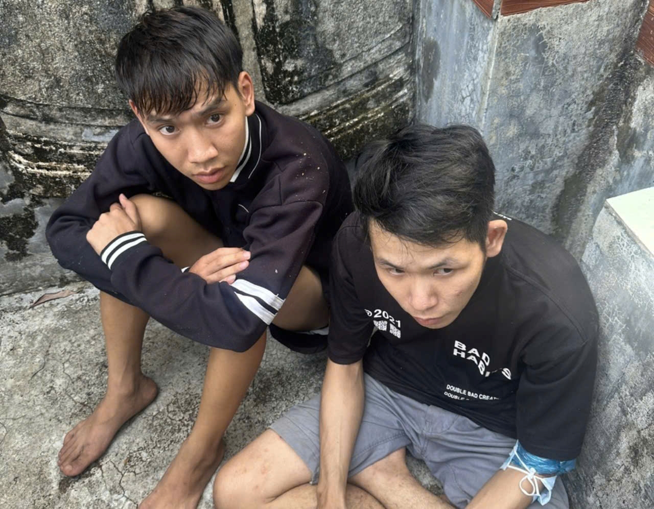 CÔNG AN QUẢNG ĐIỀN NHANH CHÓNG PHỐI HỢP BẮT NÓNG 4 THANH NIÊN CƯỚP TÀI SẢN