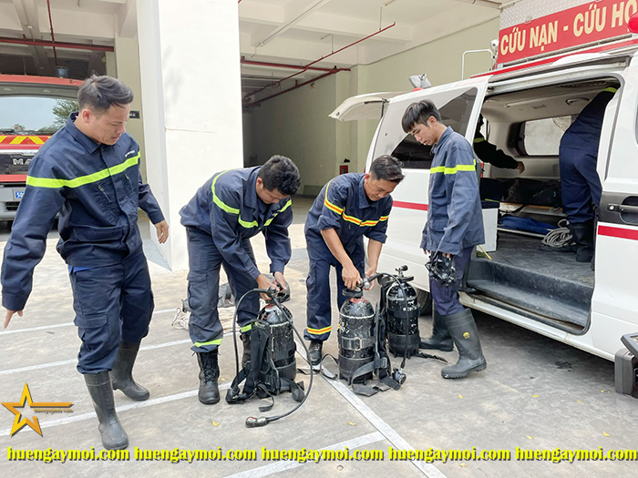 LÍNH CỨU NẠN, CỨU HỘ - ANH LÀ AI?