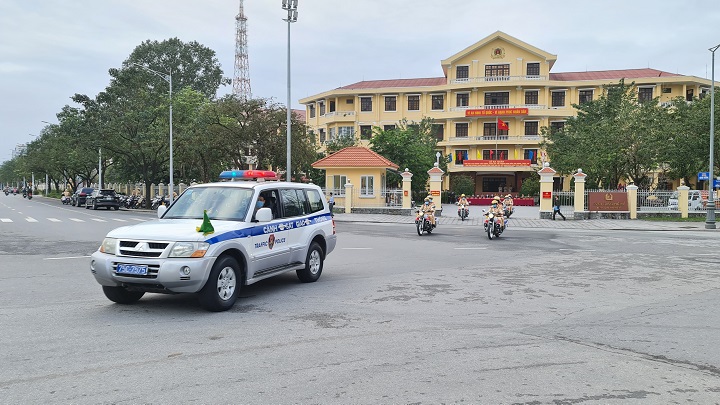 NGƯỜI ĐÀN ÔNG Ở HUẾ ĐĂNG TIN XÚC PHẠM CÁN BỘ PHƯỜNG TRÊN FACEBOOK