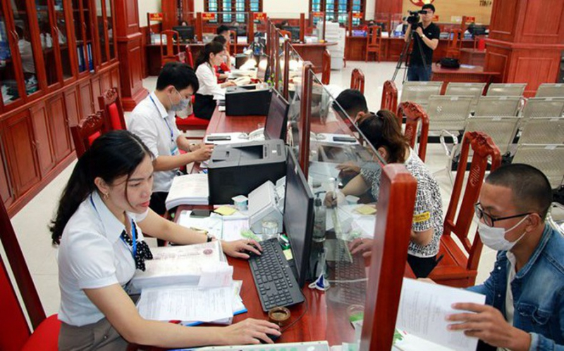 CÁC CHÍNH SÁCH KHUYẾN KHÍCH, BẢO VỆ CÁN BỘ NĂNG ĐỘNG, SÁNG TẠO