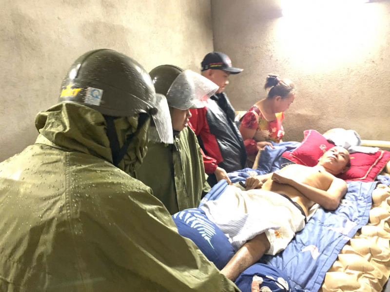 Khoảng 4.500 cán bộ, chiến sĩ và lực lượng cơ sở ở Huế ứng phó với bão số 12