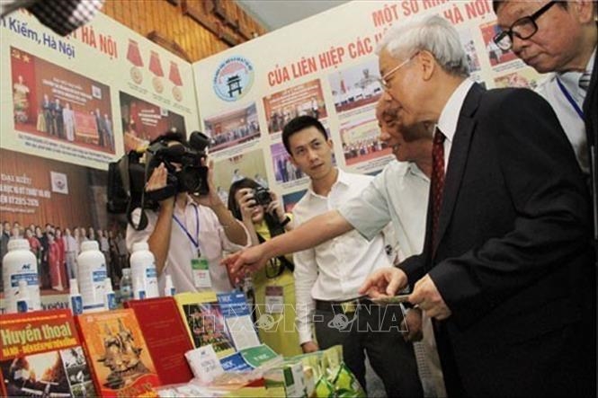 TỔNG BÍ THƯ NGUYỄN PHÚ TRỌNG VỚI TÂM HUYẾT XÂY DỰNG ĐỘI NGŨ TRÍ THỨC