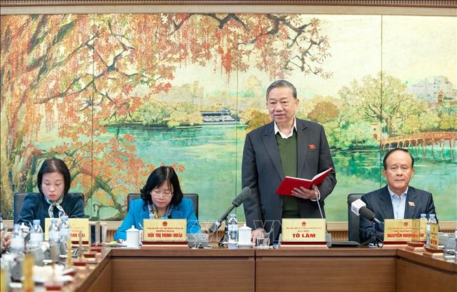 TINH GỌN BỘ MÁY: NHANH CHÓNG KIỆN TOÀN, TRIỂN KHAI CÔNG TÁC THEO MÔ HÌNH TỔ CHỨC MỚI