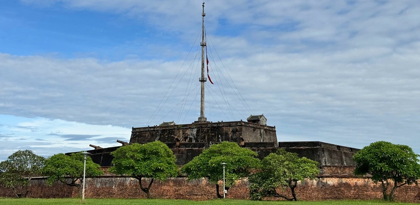 TREO CỜ RỦ VÀ DỪNG, HOÃN CÁC SỰ KIỆN CHÀO MỪNG, CHƯƠNG TRÌNH NGHỆ THUẬT TRONG 2 NGÀY LỄ QUỐC TANG TỔNG BÍ THƯ NGUYỄN PHÚ TRỌNG