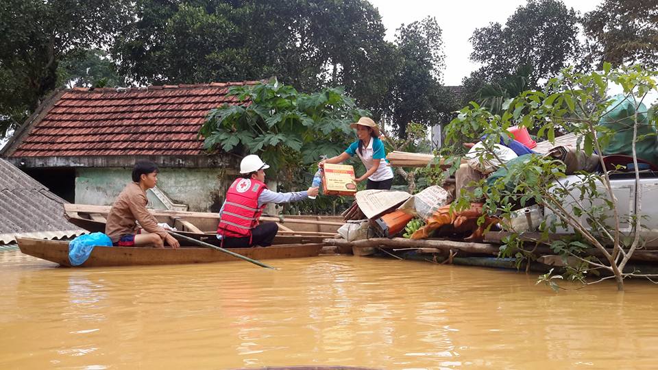 VUI BUỒN CHUYỆN CỨU TRỢ MÙA BÃO LŨ