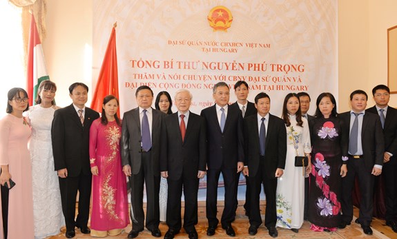 “Phải tự hào là con Hồng, cháu Lạc”
