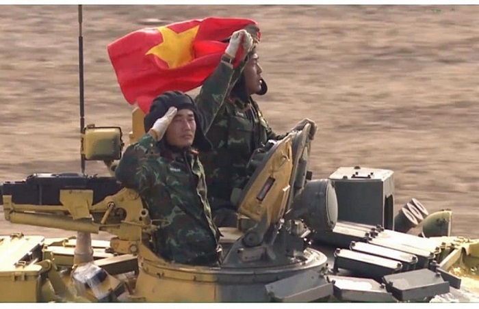 KHÔNG CÓ VÀ KHÔNG BAO GIỜ CÓ “QUÂN ĐỘI TRUNG LẬP”, “ĐỨNG NGOÀI CHÍNH TRỊ”