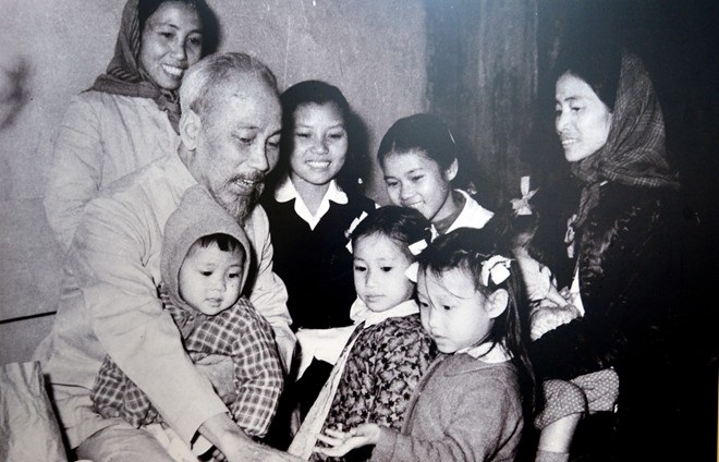 50 năm thương nhớ khôn nguôi