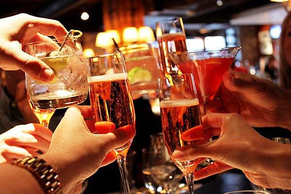 Có hay không “lợi ích nhóm” khi Quốc hội không cấm sử dụng rượu bia lái xe?