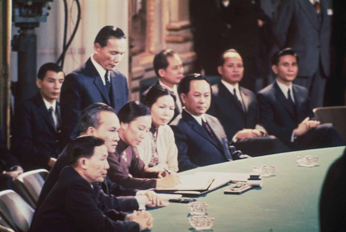 NHỮNG NỤ CƯỜI ĐI VÀO LỊCH SỬ