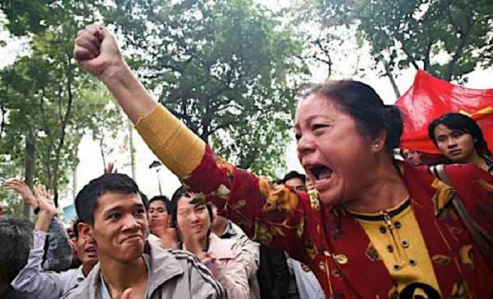 KHI NHỮNG KẺ BÁN ĐẢO LẠI ĐI RAO GIẢNG CÁCH GIỮ ĐẢO
