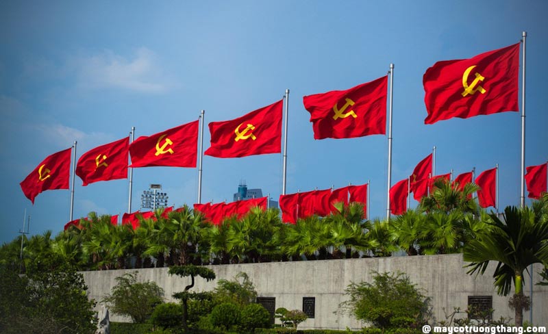 CHỐNG CHẠY CHỨC CHẠY QUYỀN NHẰM TẠO THÊM SỨC MẠNH, UY TÍN CHO ĐẢNG