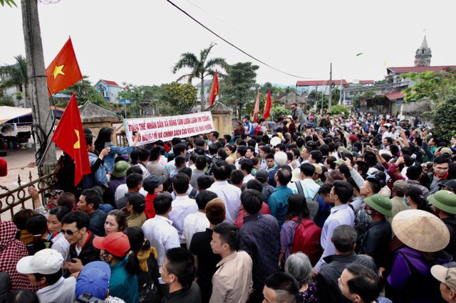 DÂN CHỦ GẮN CHẶT VỚI KỶ CƯƠNG PHÉP NƯỚC VÌ SỰ ỔN ĐỊNH, PHÁT TRIỂN CỦA ĐẤT NƯỚC