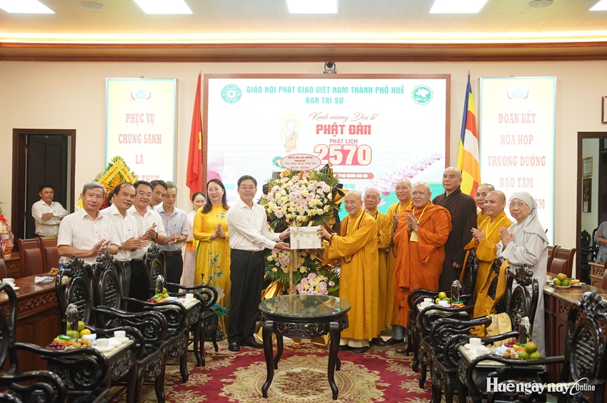 45 NĂM PHẬT GIÁO HUẾ ĐỒNG HÀNH CÙNG DÂN TỘC