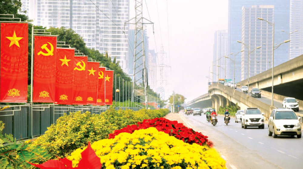 ĐẢNG ĐÃ ĐEM LẠI MÙA XUÂN BẤT TẬN CHO DÂN TỘC