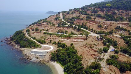 “Những kẻ khốn nạn”