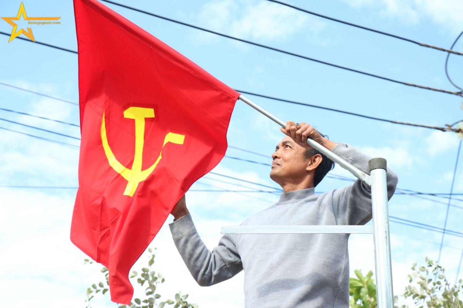 LỜI HẸN CỦA LỊCH SỬ