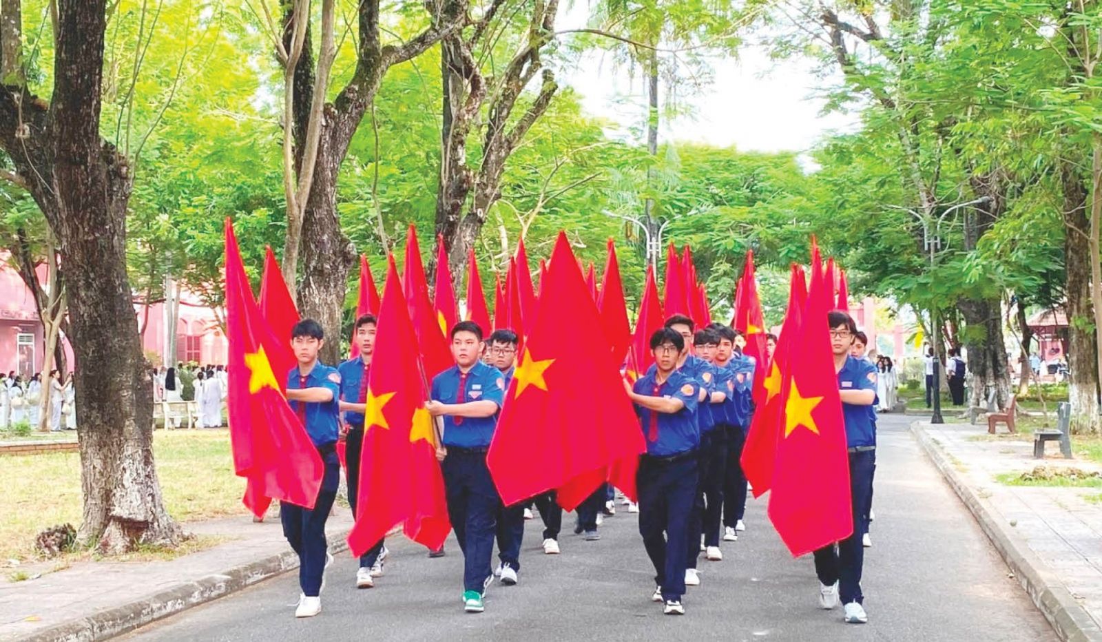 Xây dựng con người Việt Nam thời kỳ mới - vai trò then chốt của giáo dục