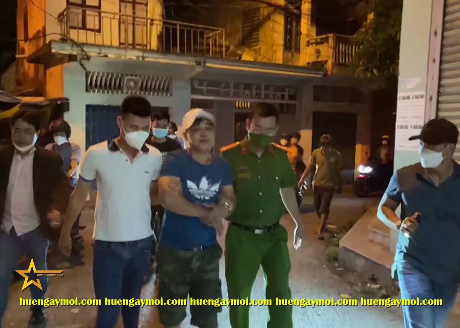 BẮT 