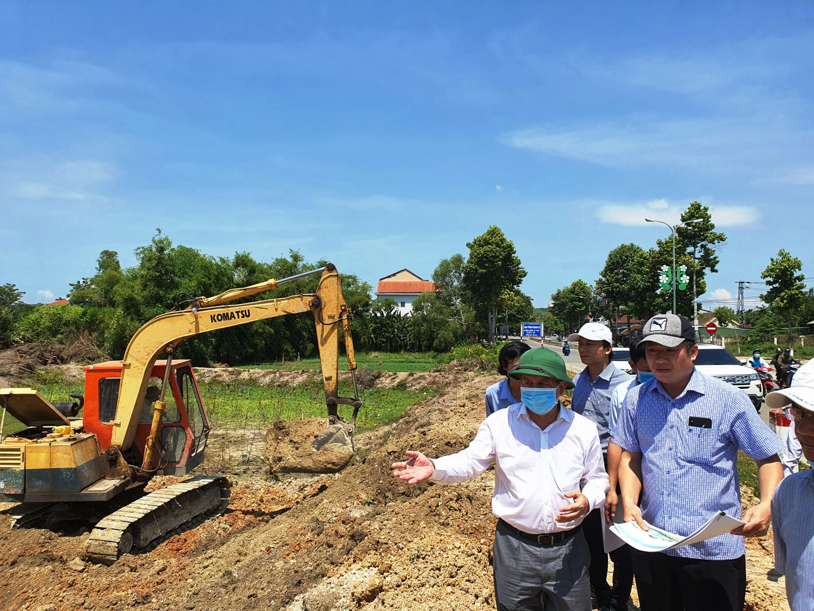 ĐẨY NHANH TIẾN ĐỘ CHỈNH TRANG DỌC TUYẾN QL1A ĐOẠN TỪ SÂN BAY PHÚ BÀI ĐI THÀNH PHỐ HUẾ
