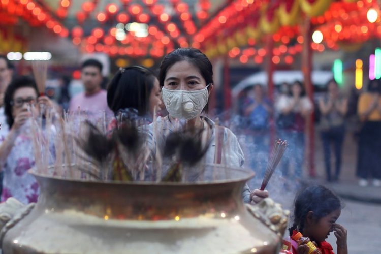 Thái Lan: Thắp hương ngày tết làm trầm trọng tình trạng ô nhiễm không khí
