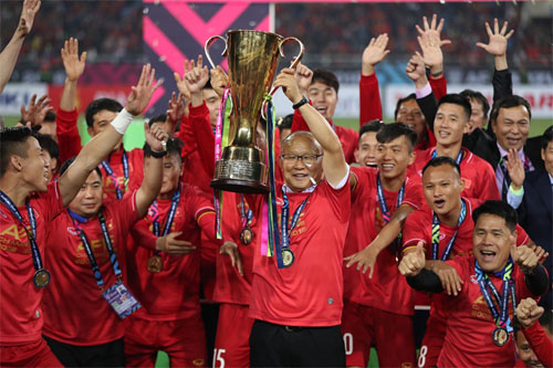 Dân Hàn Quốc ca ngợi HLV Park Hang-seo là 'người hùng'