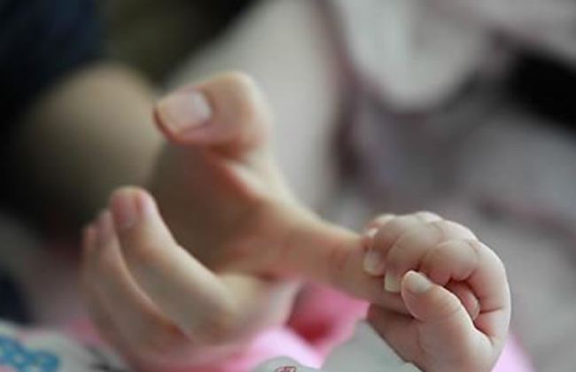 Hàn Quốc: Làm việc tăng ca làm giảm cơ hội mang thai của nhân viên nữ