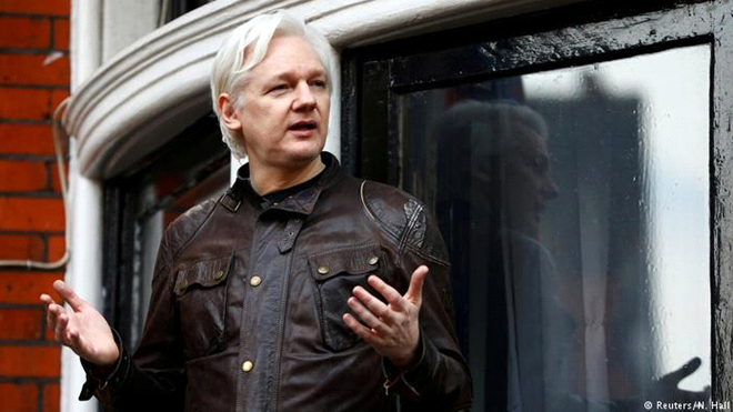 Nhà sáng lập WikiLeaks bị bắt: Dấu chấm hết cho hành trình lẩn trốn 7 năm