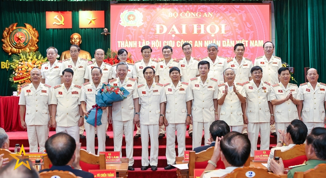 HỘI CỰU CAND VIỆT NAM LÀ CHỖ DỰA TINH THẦN VỮNG CHẮC, TẤM GƯƠNG CAO ĐẸP CHO CÁC THẾ HỆ CBCS NOI THEO