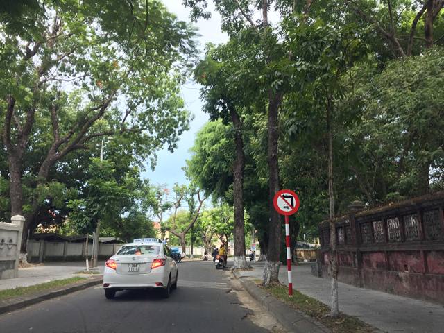 Thừa Thiên Huế vận động tháo dỡ hàng rào trên phố bảo tàng