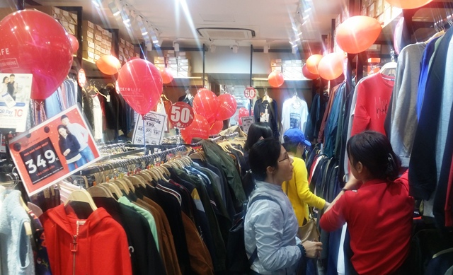 Săn hàng ngày Black Friday