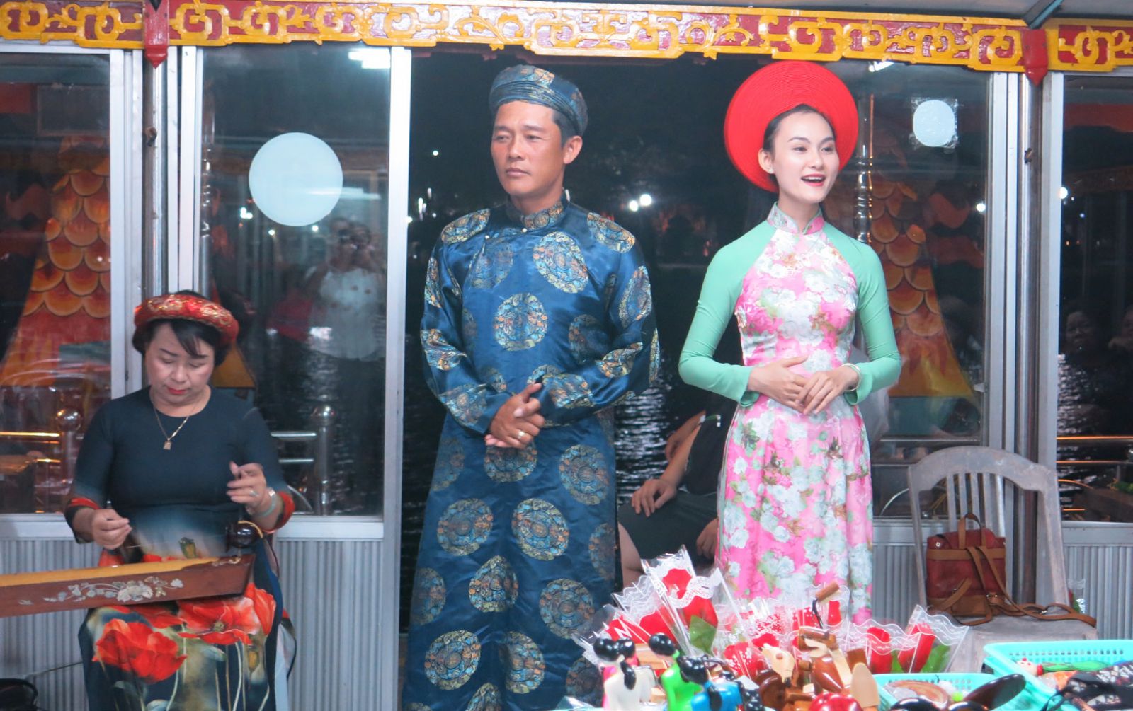 Ca Huế trên sông: Tái diễn tình trạng mạnh ai nấy làm