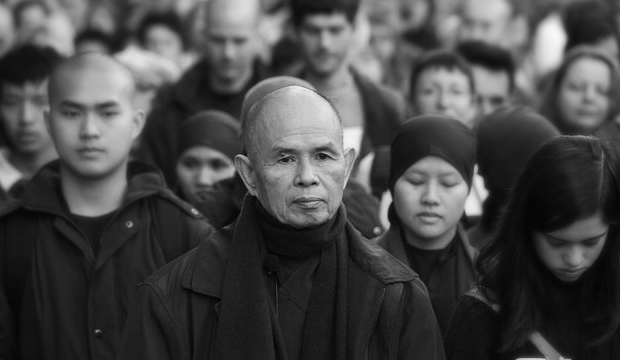 HÃY ĐỂ THIỀN SƯ RA ĐI THANH THẢN