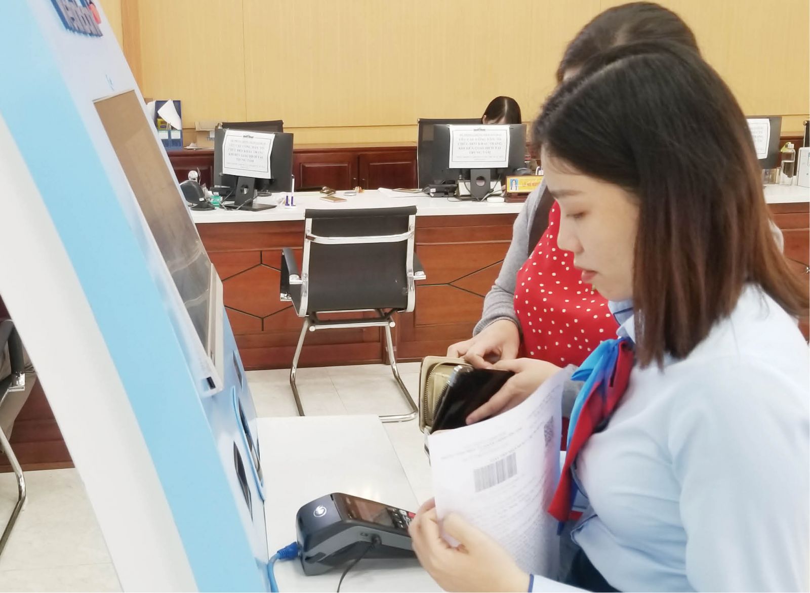 DẦN “BAO PHỦ” CHI TRẢ CHÍNH SÁCH BẢO TRỢ BẰNG ĐIỆN TỬ