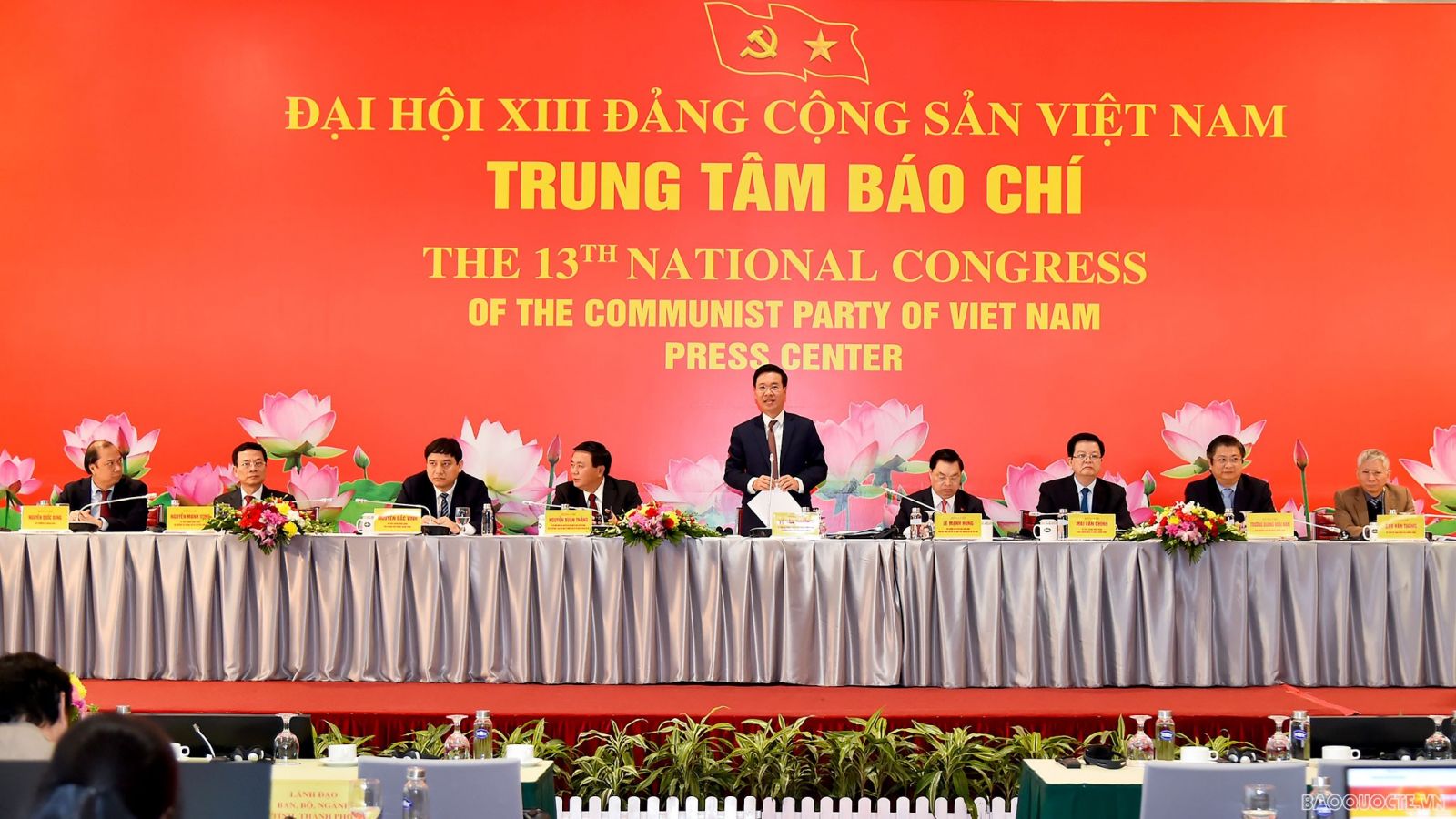 NHỮNG NỘI DUNG QUAN TRỌNG ĐƯỢC XEM XÉT TẠI ĐẠI HỘI XIII CỦA ĐẢNG