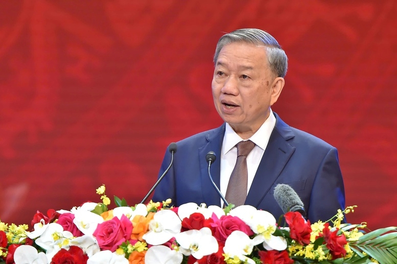 Quân đội Nhân dân vững bước dưới cờ Đảng quang vinh