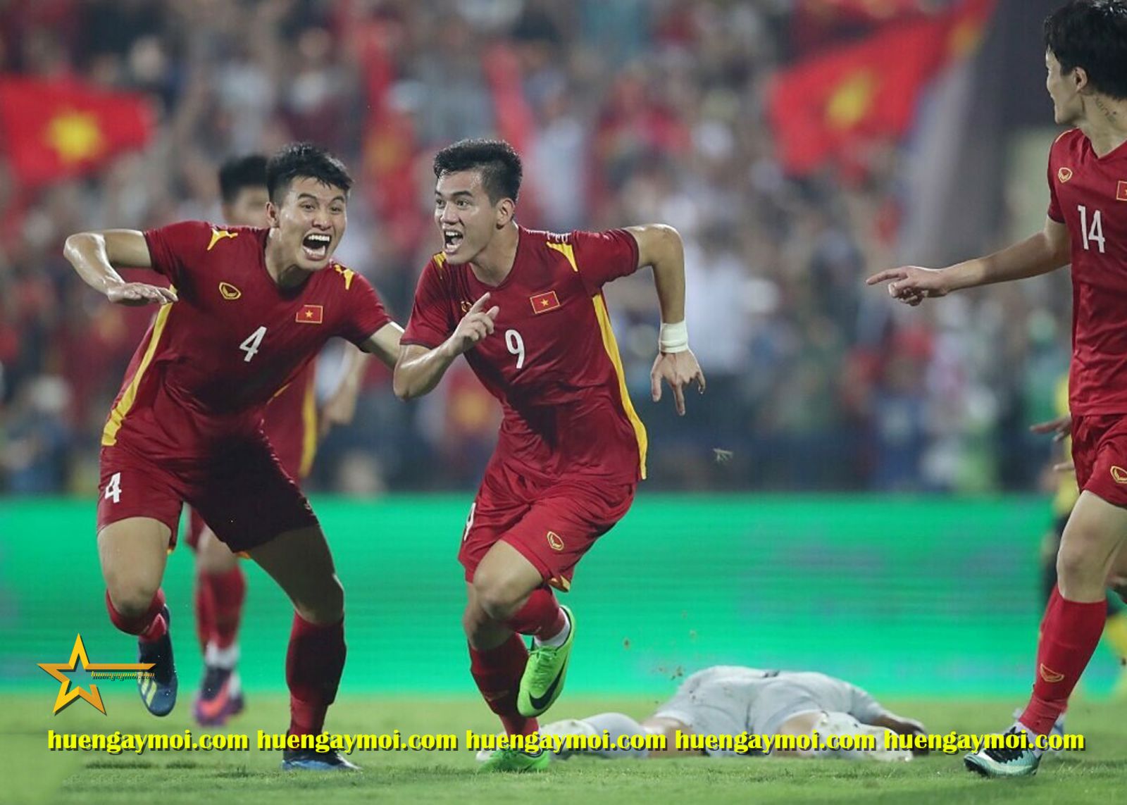 TIẾN LINH ĐƯA VIỆT NAM VÀO CHUNG KẾT SEA GAMES