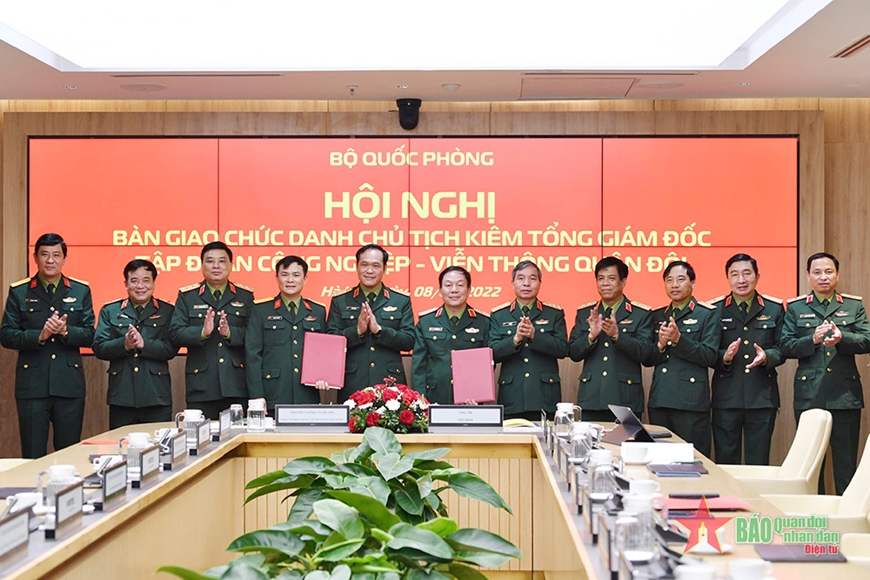 ĐẠI TÁ TÀO ĐỨC THẮNG CHÍNH THỨC ĐIỀU HÀNH TẬP ĐOÀN VIETTEL